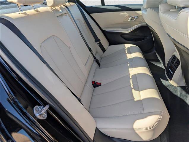 Used 2025 BMW 330i Sedan w/ Convenience Package image 21