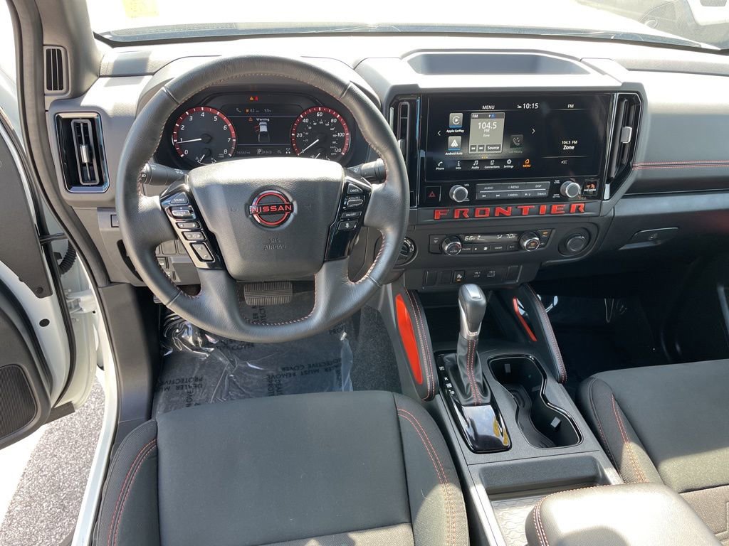 Used 2025 Nissan Frontier PRO-4X AWD/4WD image 23