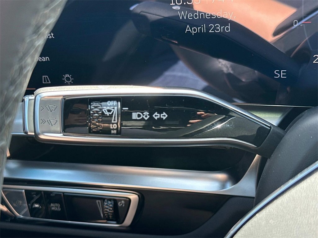 New 2025 Cadillac Lyriq Luxury image 17