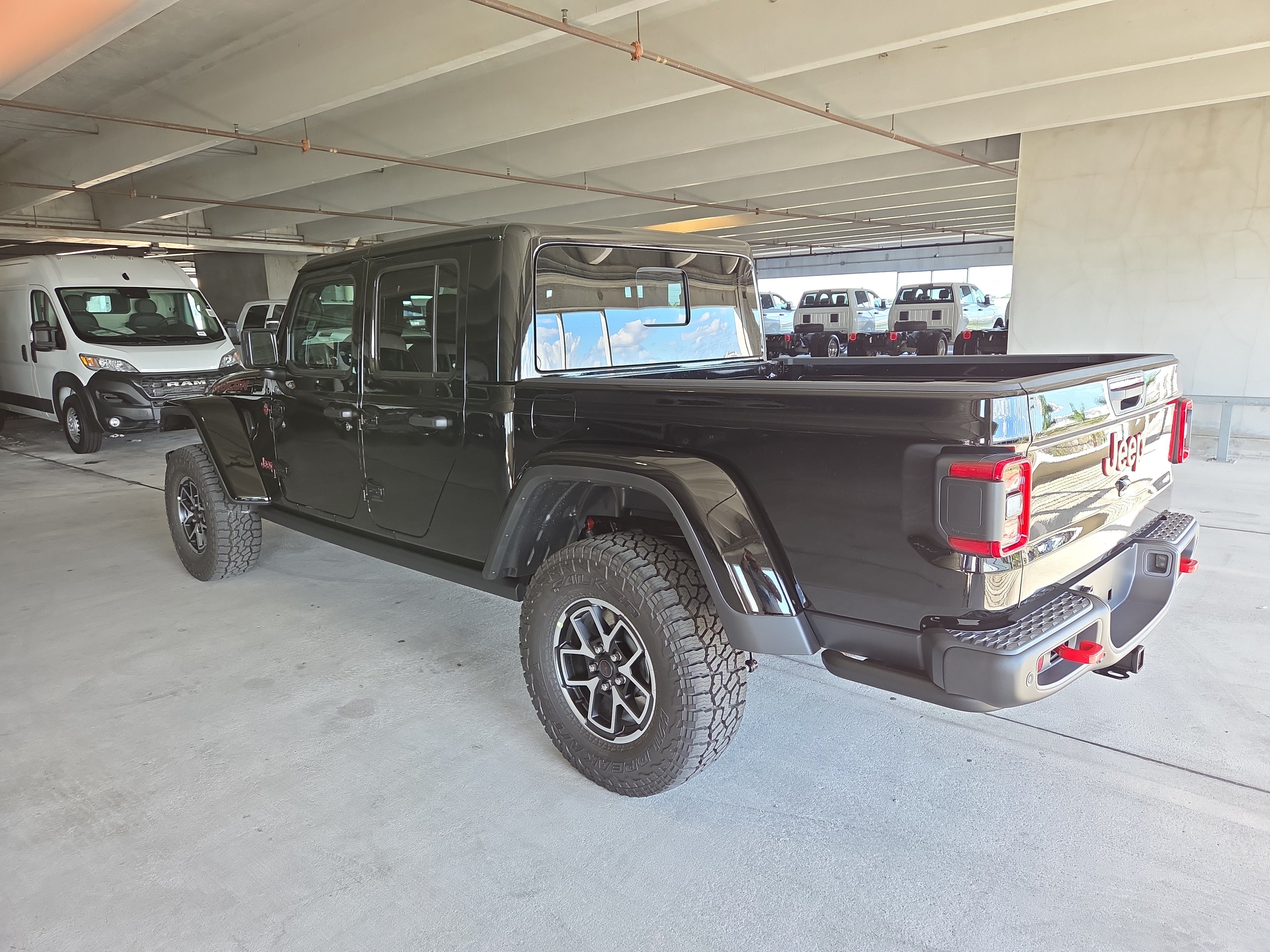 New 2025 Jeep Gladiator Rubicon AWD/4WD image 7