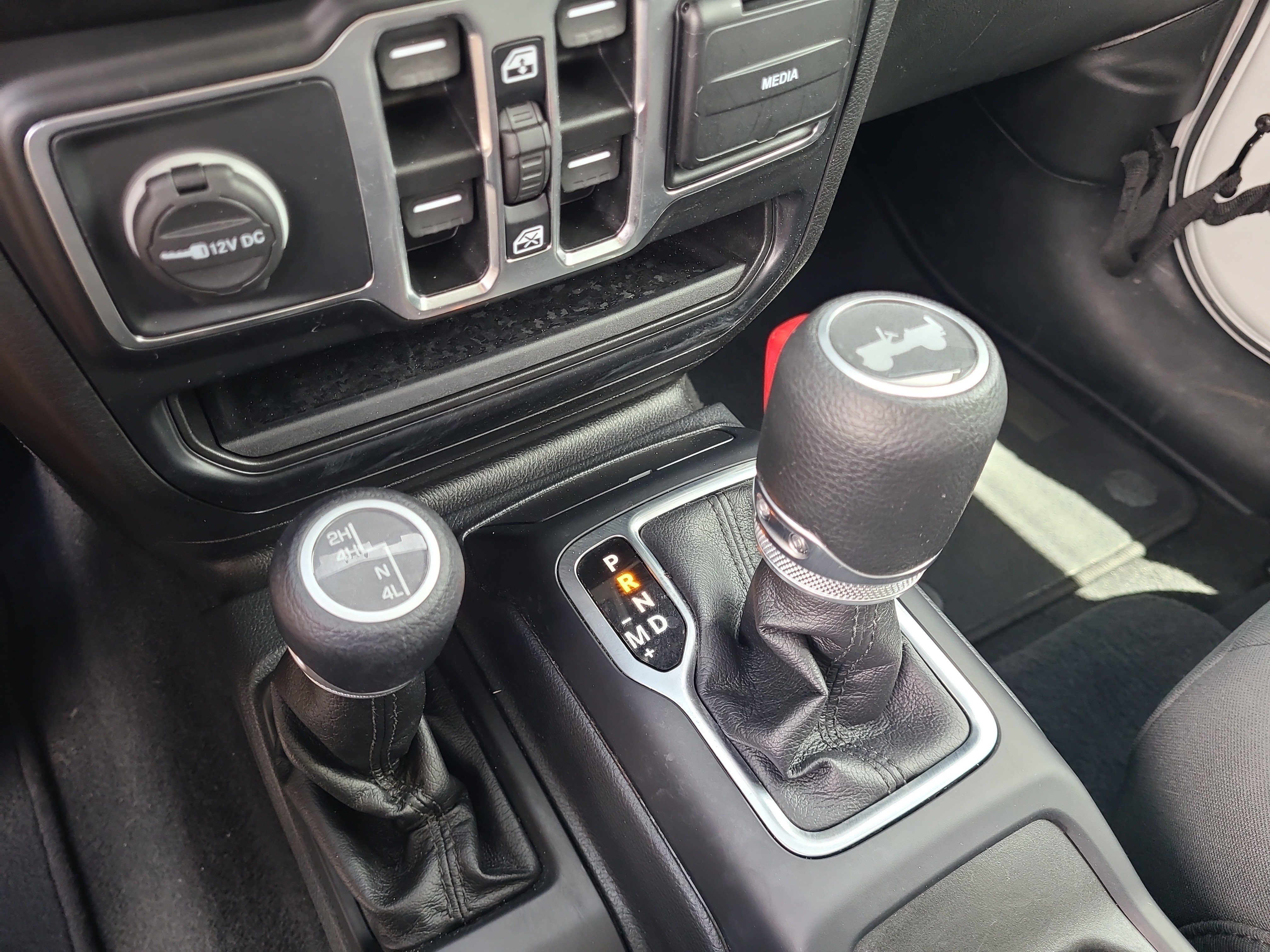 Used 2021 Jeep Wrangler Unlimited Sport AWD/4WD image 25