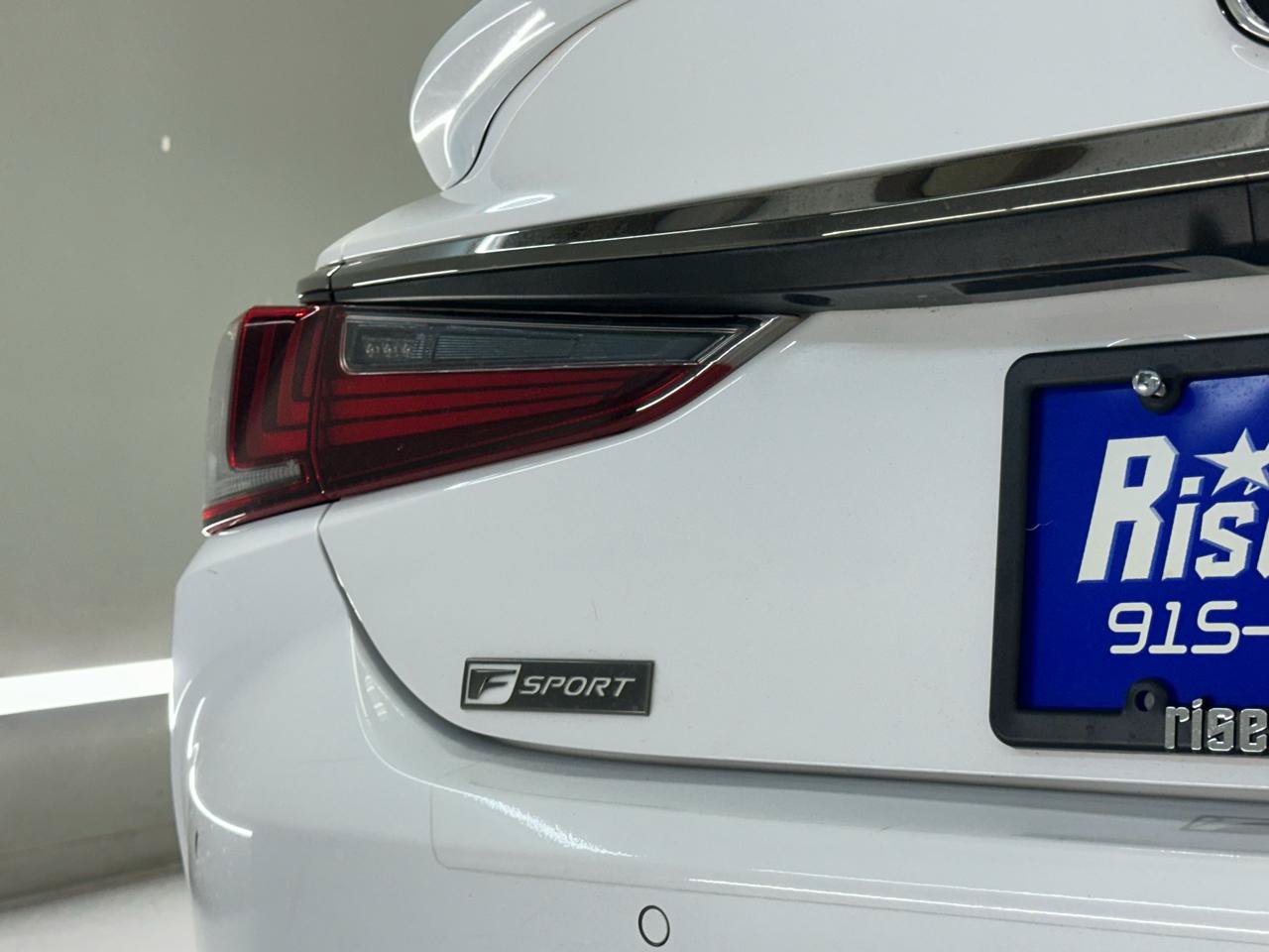 Used 2021 Lexus ES 350 F Sport w/ Accessory Package 2 FWD image 9