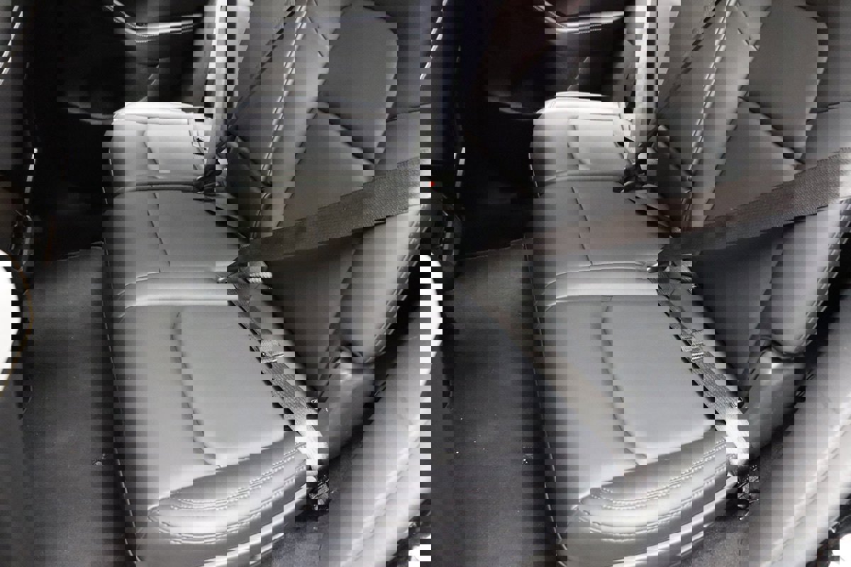 Used 2022 Tesla Model Y Long Range image 44