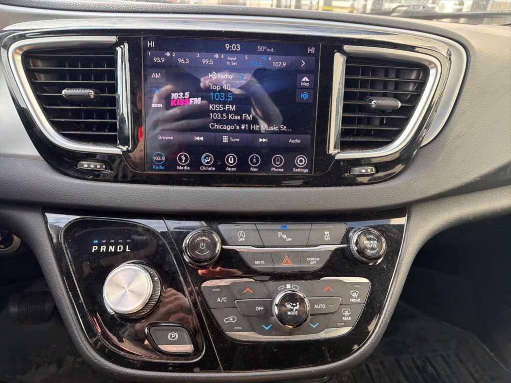 Used 2018 Chrysler Pacifica Touring Plus w/ S Appearance Package image 9