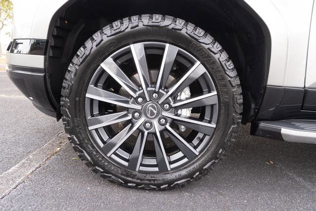 Used 2025 Lexus GX 550 550 Luxury image 39