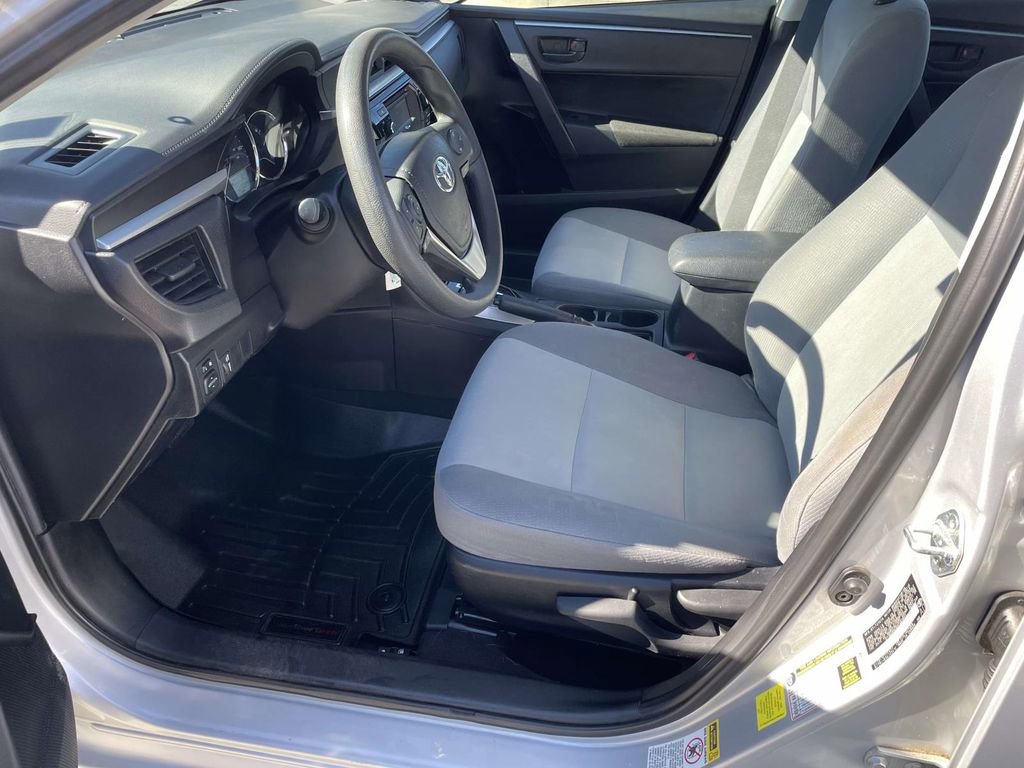 Used 2016 Toyota Corolla image 16