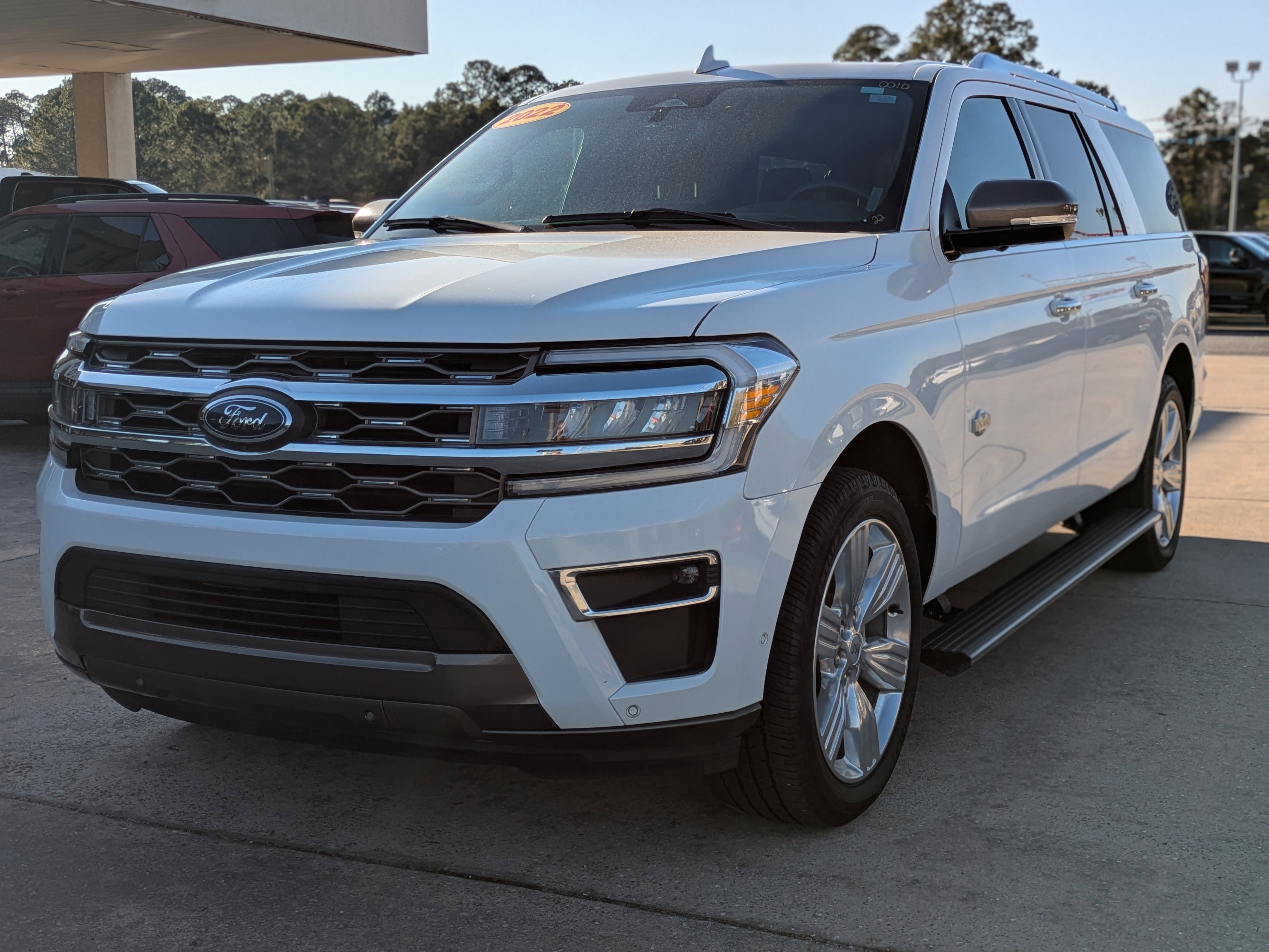 Used 2022 Ford Expedition Max King Ranch RWD image 2