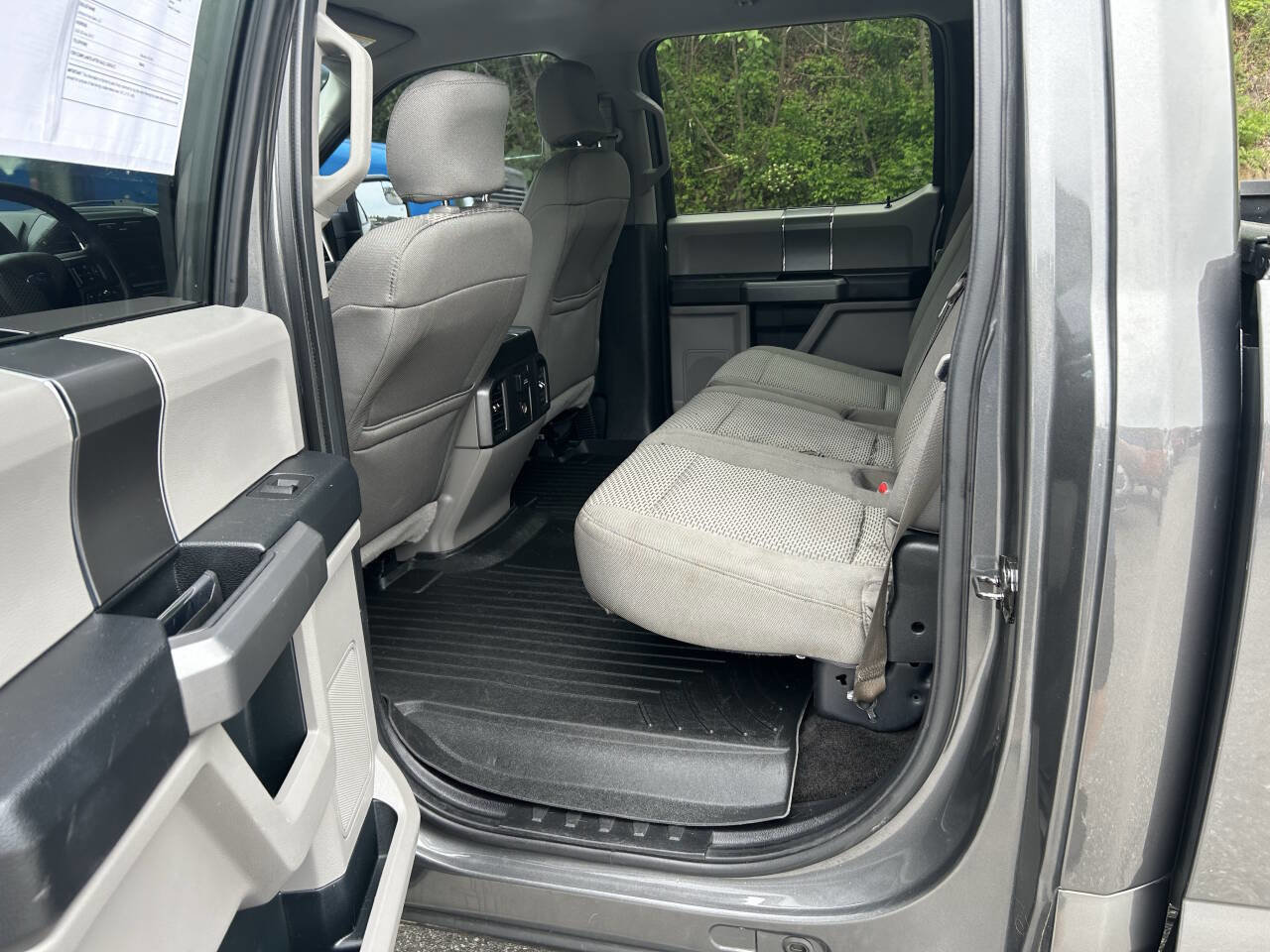 Used 2015 Ford F150 XLT w/ Equipment Group 302A Luxury image 22