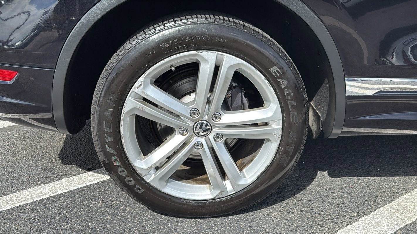 Used 2014 Volkswagen Touareg VR6 AWD/4WD image 14