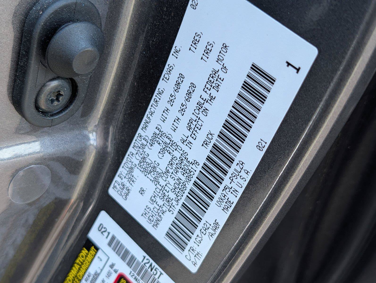 Used 2023 Toyota Tundra Limited AWD/4WD image 41