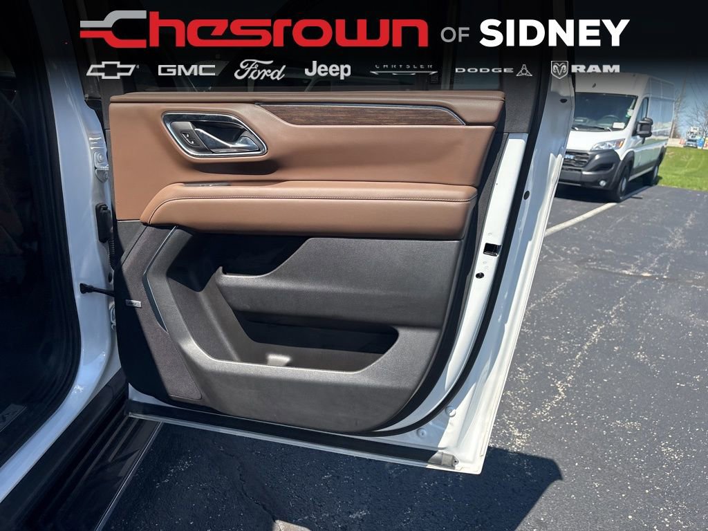 Used 2023 Chevrolet Suburban High Country image 24