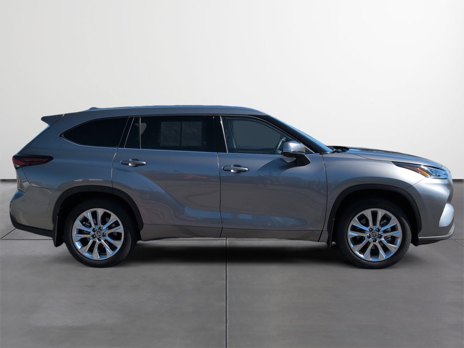 Certified 2026 Toyota Highlander Limited AWD/4WD image 6