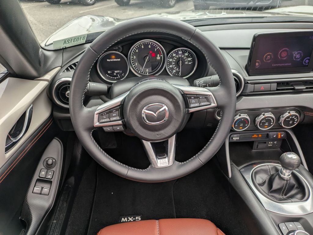 Used 2022 MAZDA MX-5 Miata RF Grand Touring RWD image 23