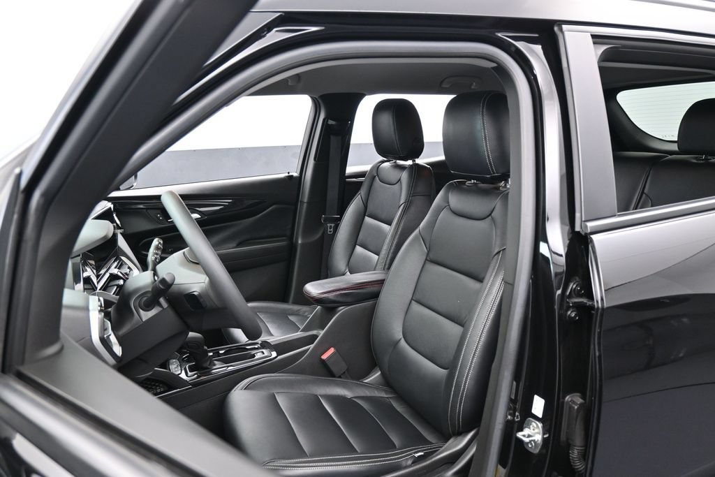 Used 2024 Chevrolet TrailBlazer LT w/ Driver Confidence Package FWD image 10