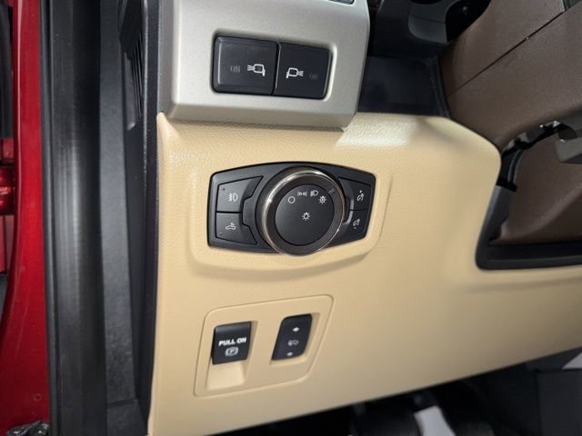 Used 2018 Ford F150 Lariat w/ Heavy-Duty Payload Package image 16