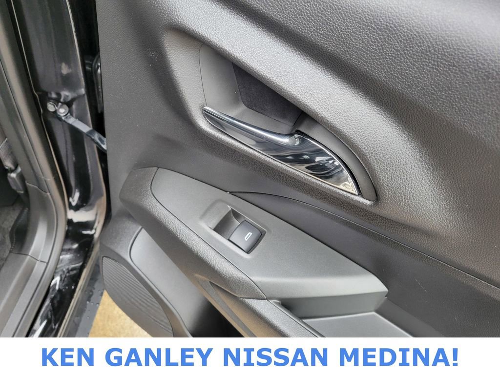 Used 2025 Chevrolet Trax LT image 45