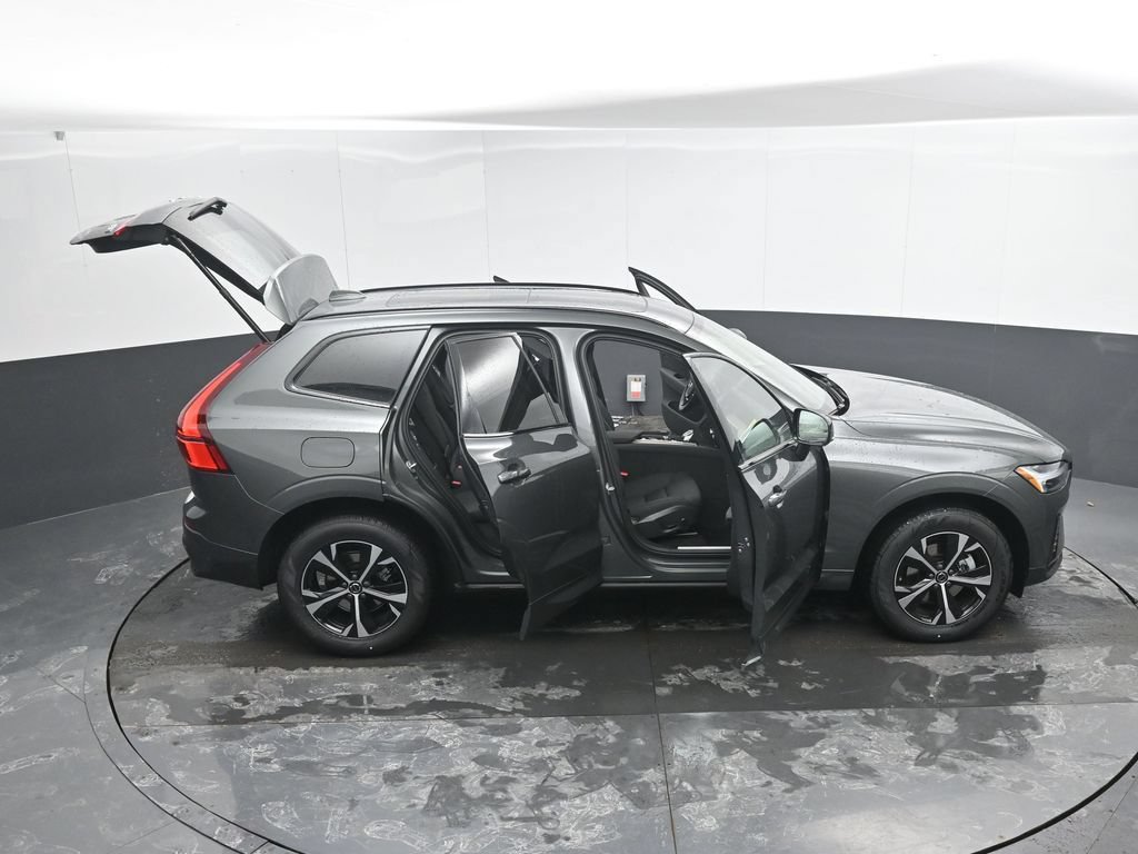 New 2026 Volvo XC60 B5 Core w/ Protection Package Premier AWD/4WD image 48