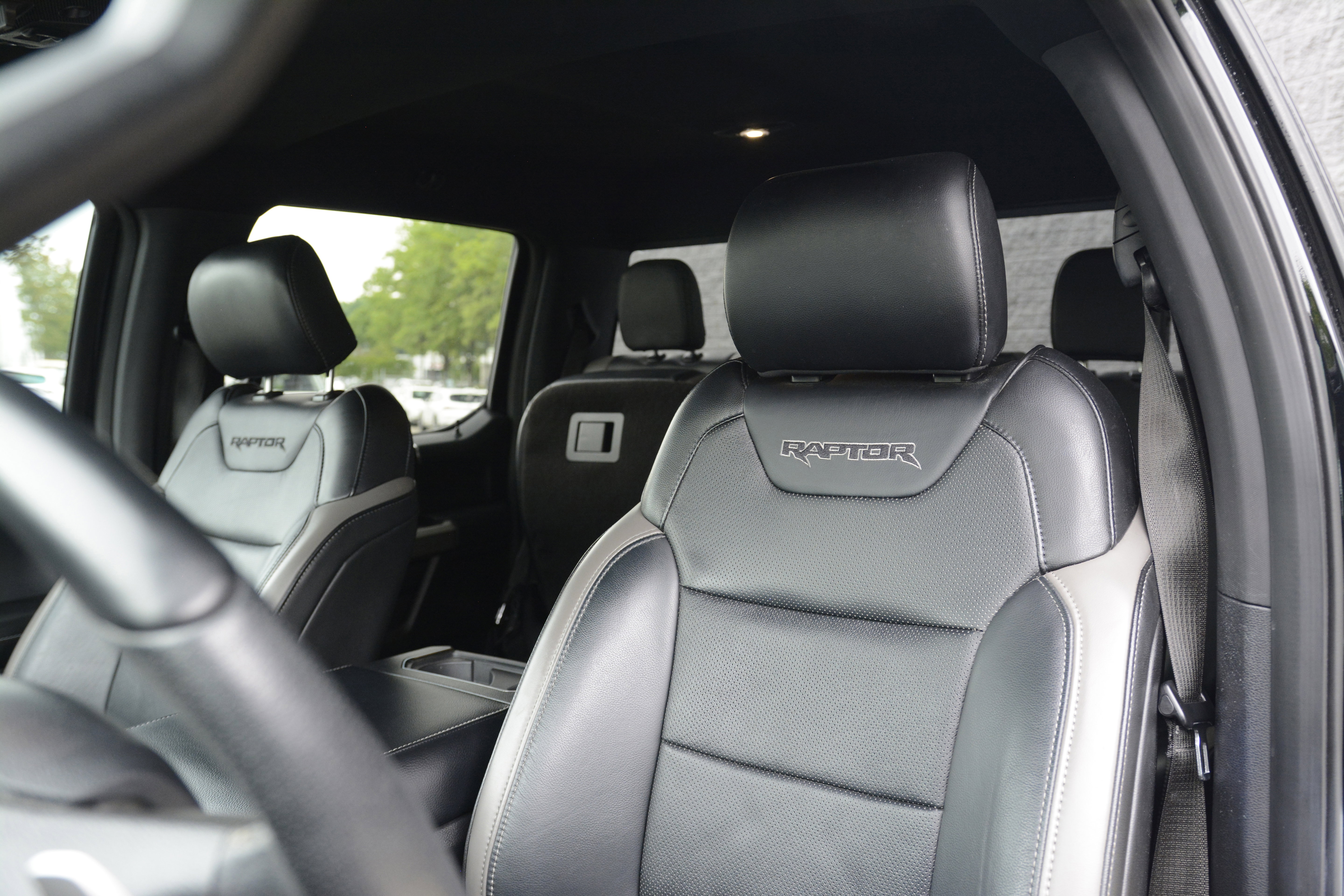 Used 2018 Ford F150 Raptor w/ Equipment Group 802A Luxury AWD/4WD image 5
