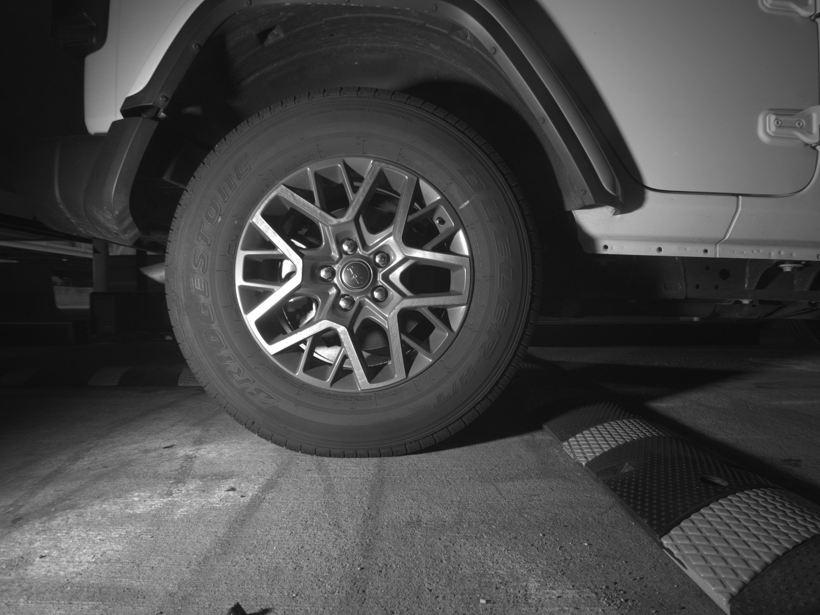 Used 2025 Jeep Wrangler Sahara image 15