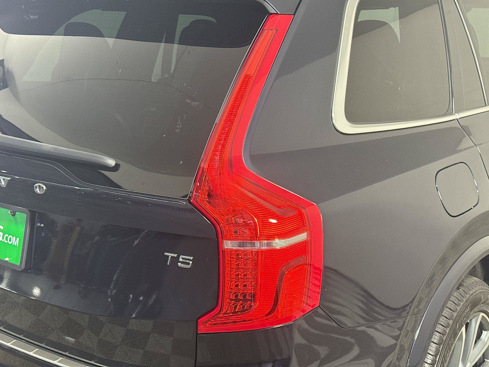 Used 2019 Volvo XC90 T5 Momentum w/ Protection Package Premier FWD image 34