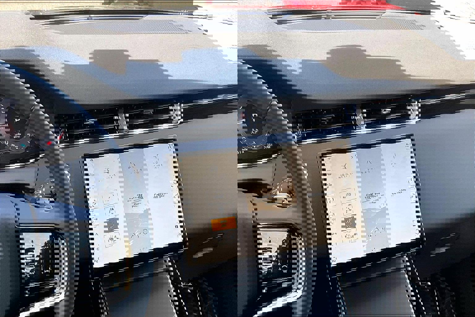 Used 2026 Land Rover Range Rover Evoque S image 6