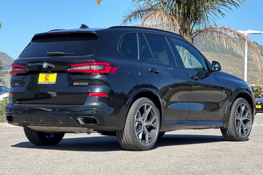 Used 2023 BMW X5 M50i w/ Executive Package image 3