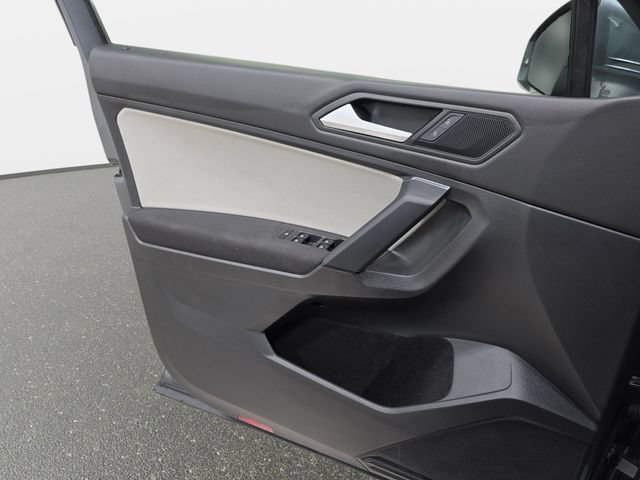 Used 2019 Volkswagen Tiguan S w/ Driver Assistance Package AWD/4WD image 27