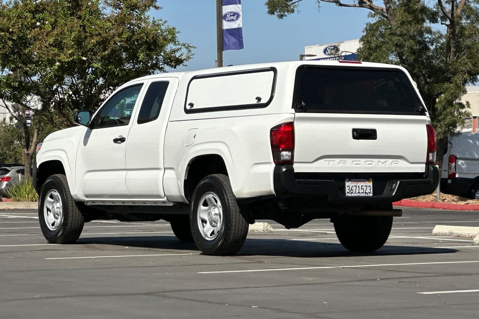 Used 2023 Toyota Tacoma SR RWD image 6