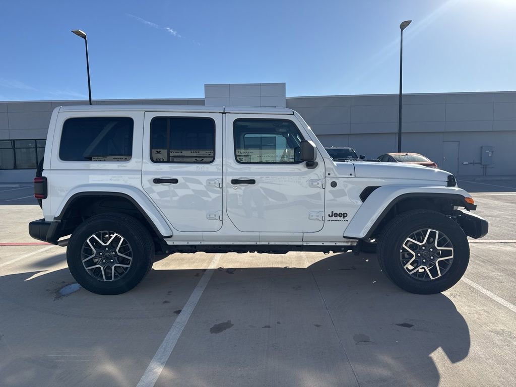 Used 2025 Jeep Wrangler Sahara image 6
