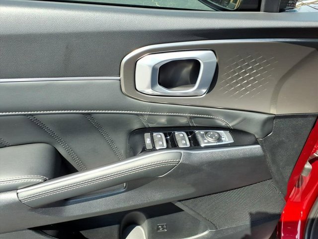 Used 2021 Kia Sorento SX image 3