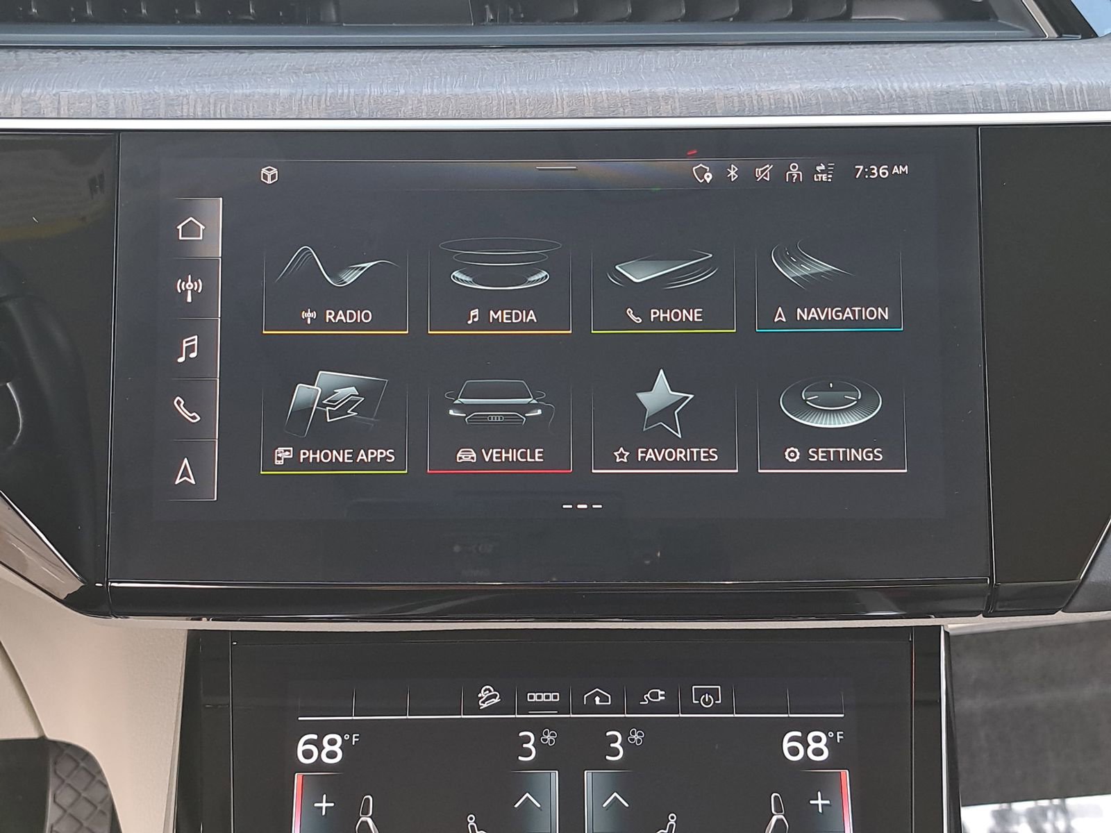 Certified 2024 Audi Q8 e-tron Premium Plus w/ Premium Plus Package AWD/4WD image 24