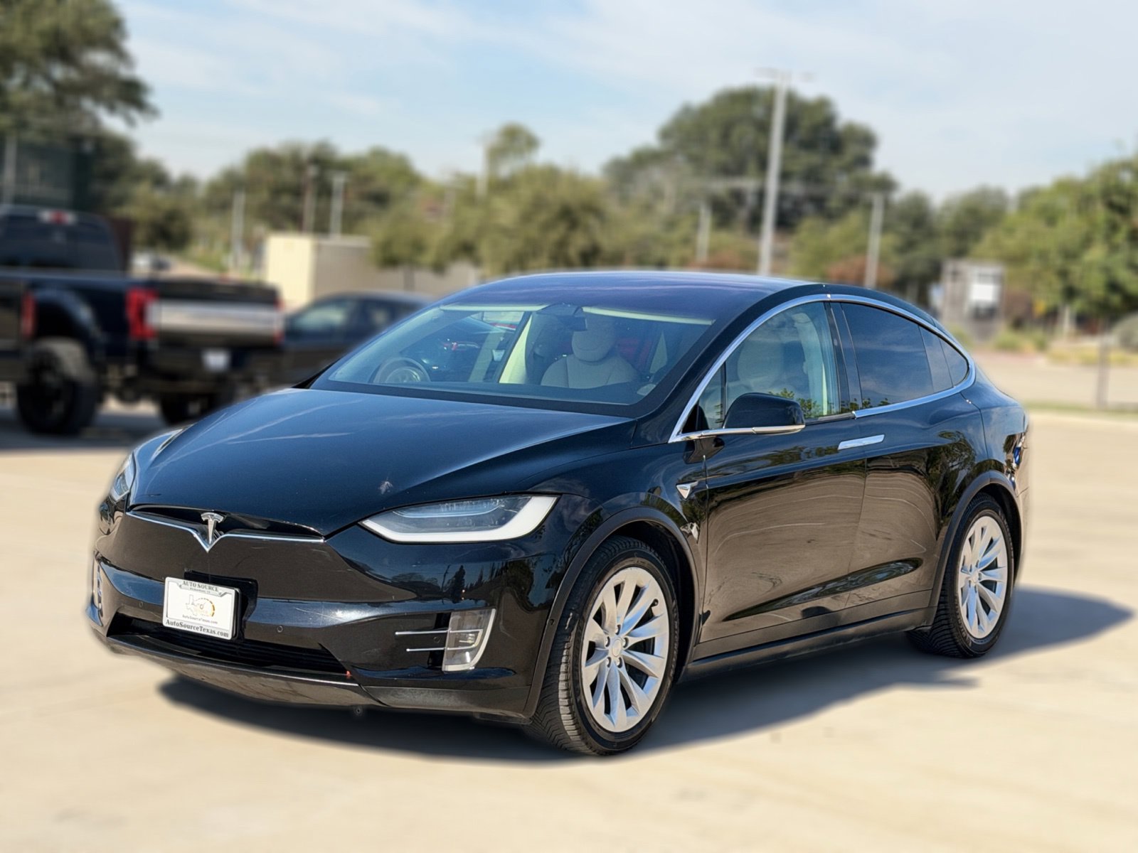 Used 2016 Tesla Model X 90D AWD/4WD image 2