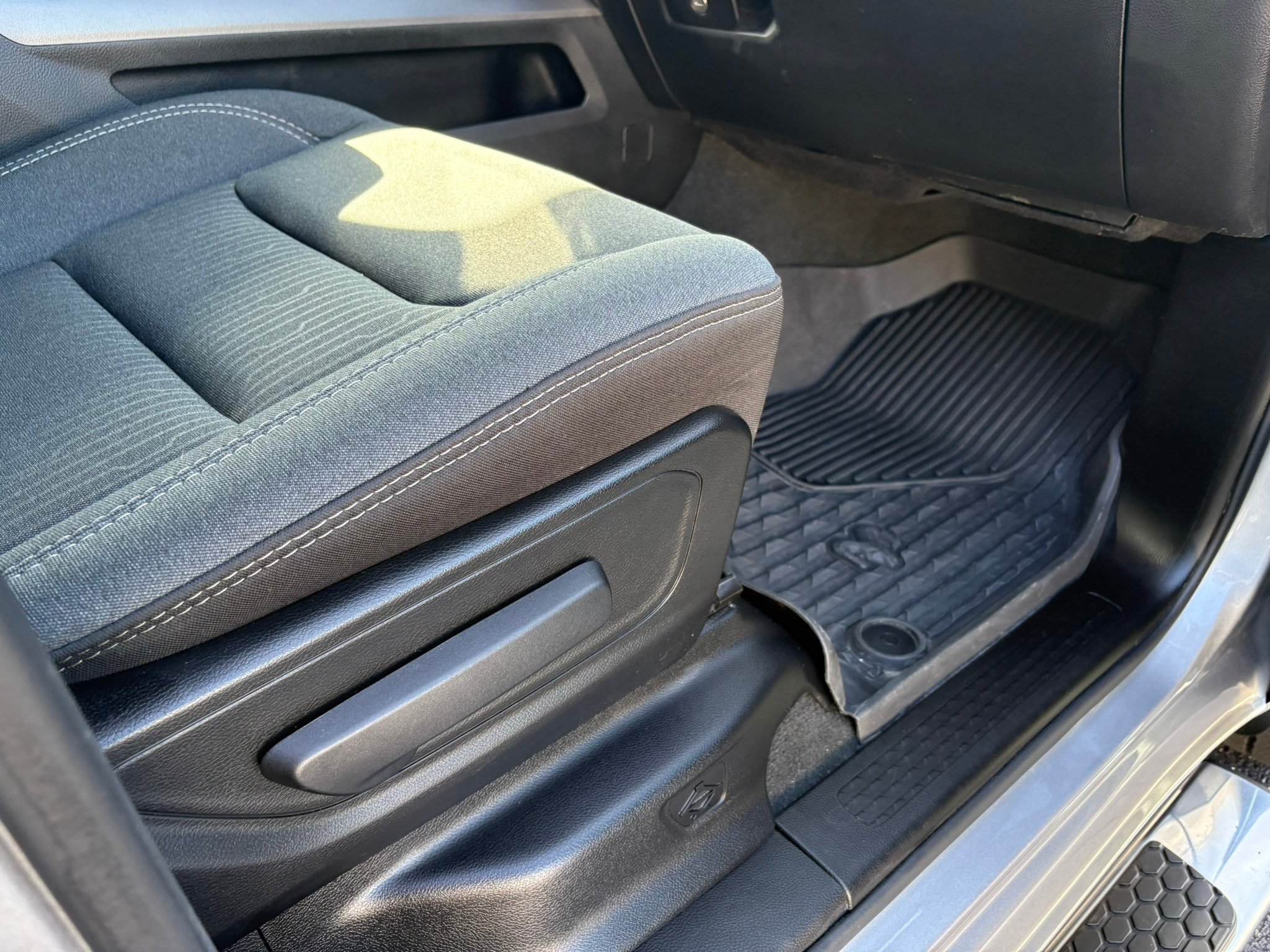 Used 2023 RAM 1500 Big Horn AWD/4WD image 36