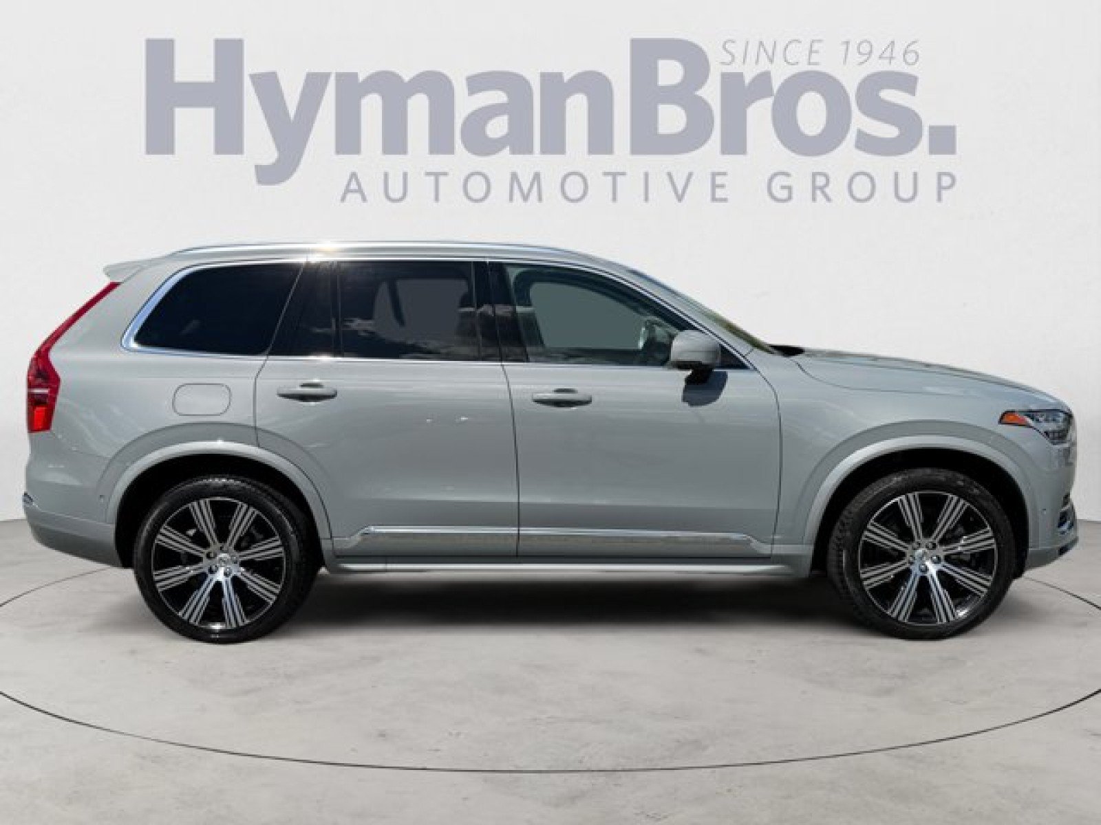 Used 2024 Volvo XC90 T8 Ultimate w/ Protection Package Premier AWD/4WD image 2