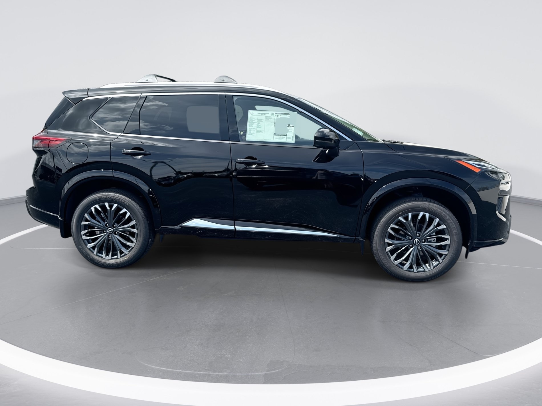 New 2026 Nissan Rogue Platinum AWD/4WD image 3