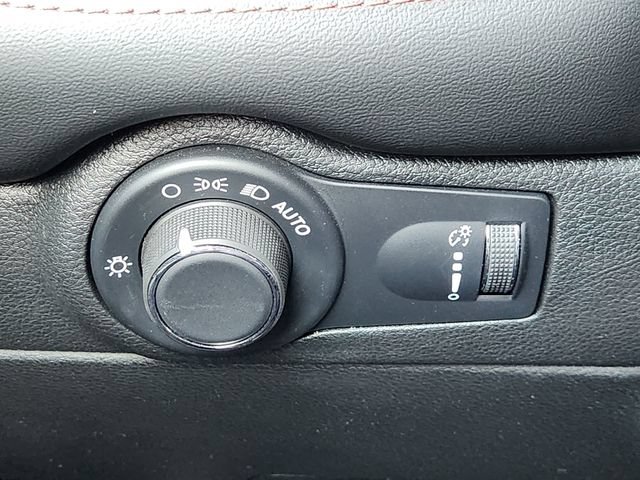 Used 2025 Dodge Durango GT AWD/4WD image 23
