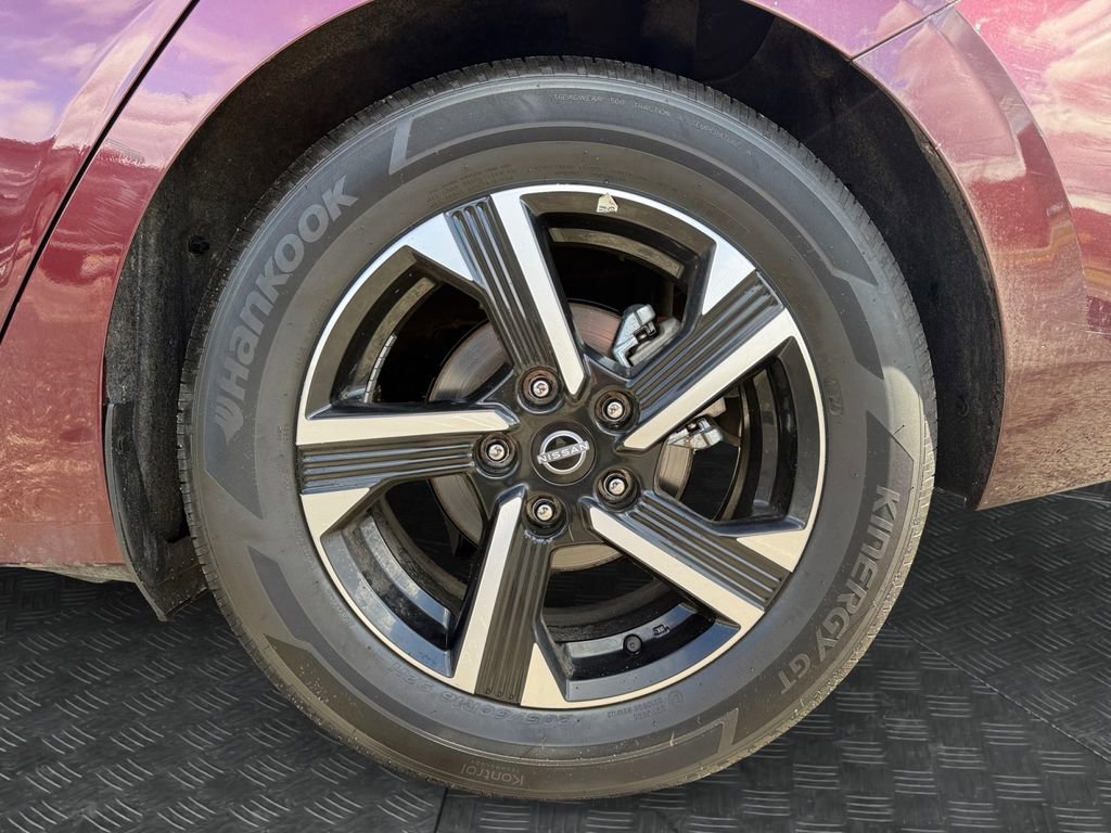 Certified 2025 Nissan Sentra SV image 20