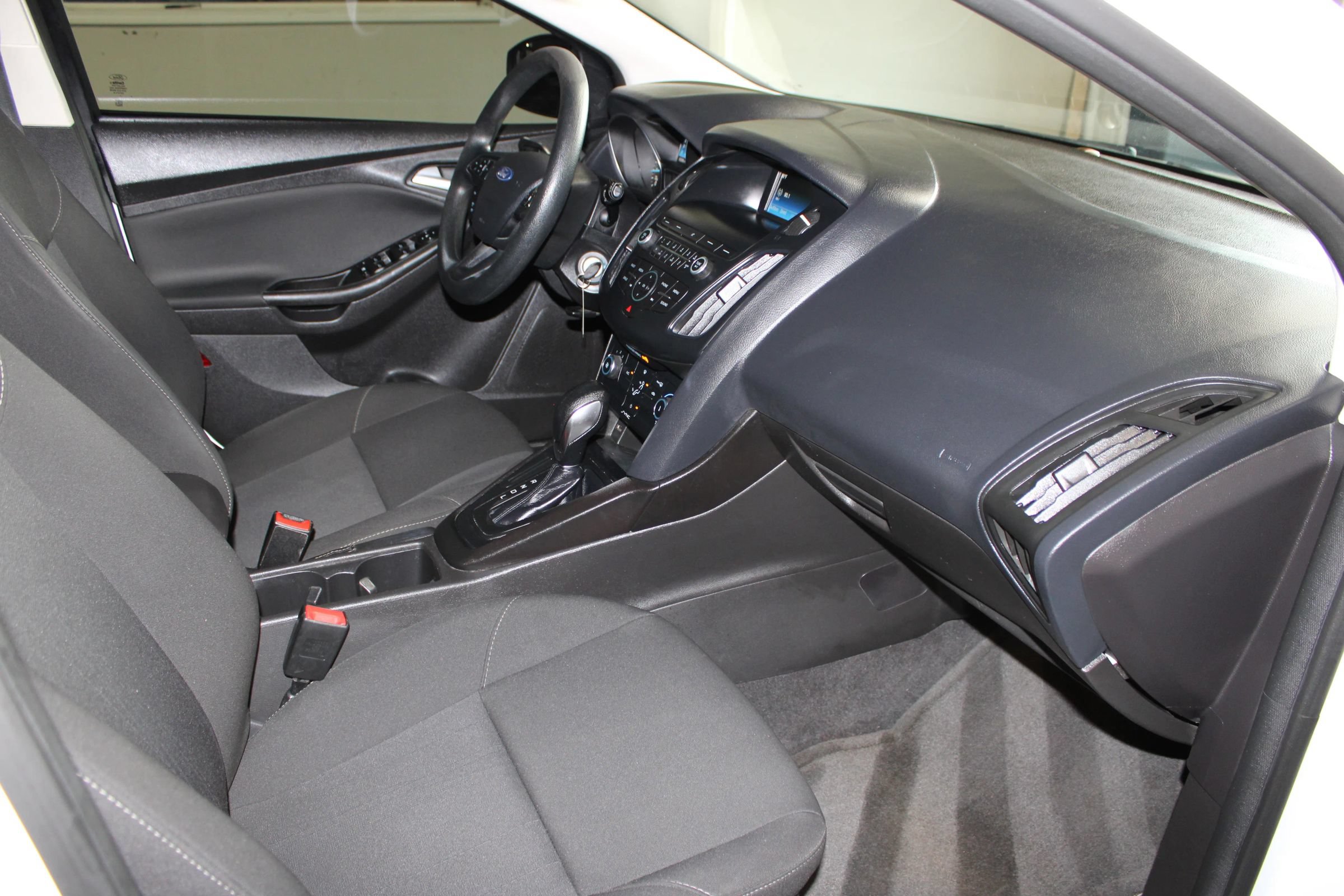 Used 2018 Ford Focus SE FWD image 26