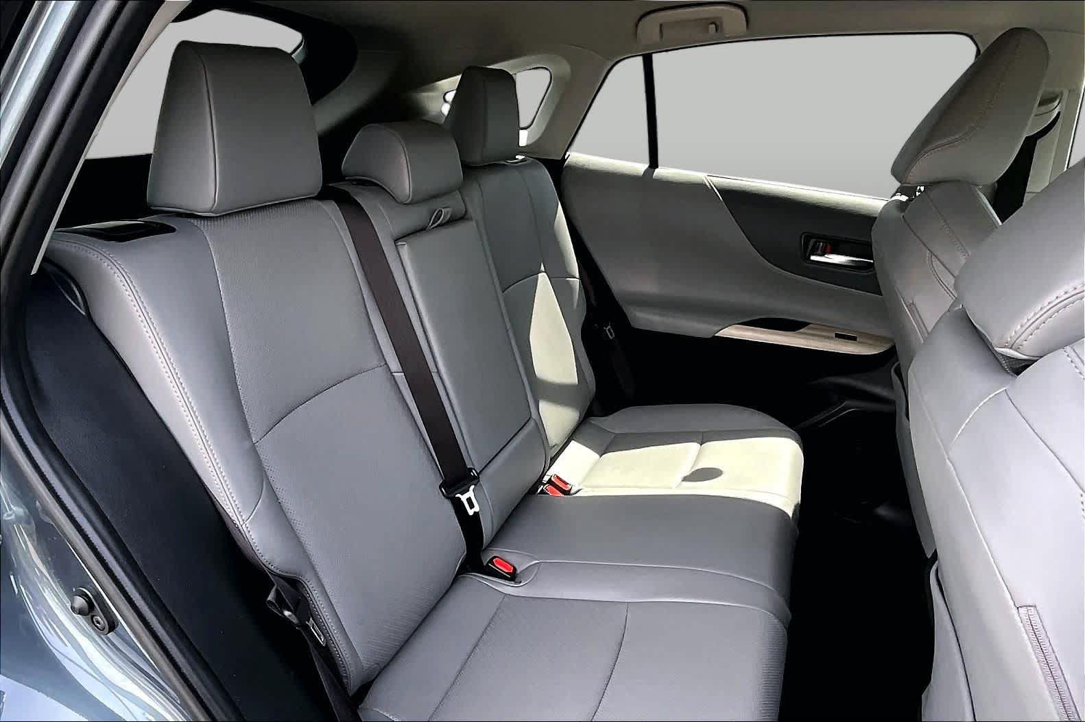 Used 2024 Toyota Venza Limited AWD/4WD image 20