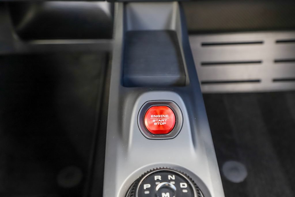 Used 2017 Ford GT RWD image 87