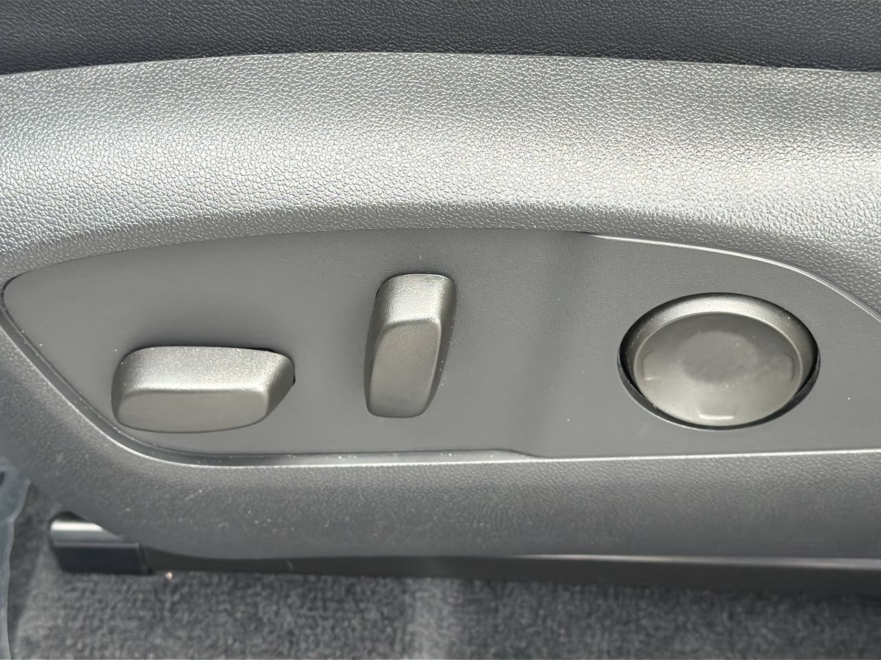 Used 2026 Chevrolet Traverse RS w/ LPO, Floor Liner Package AWD/4WD image 18