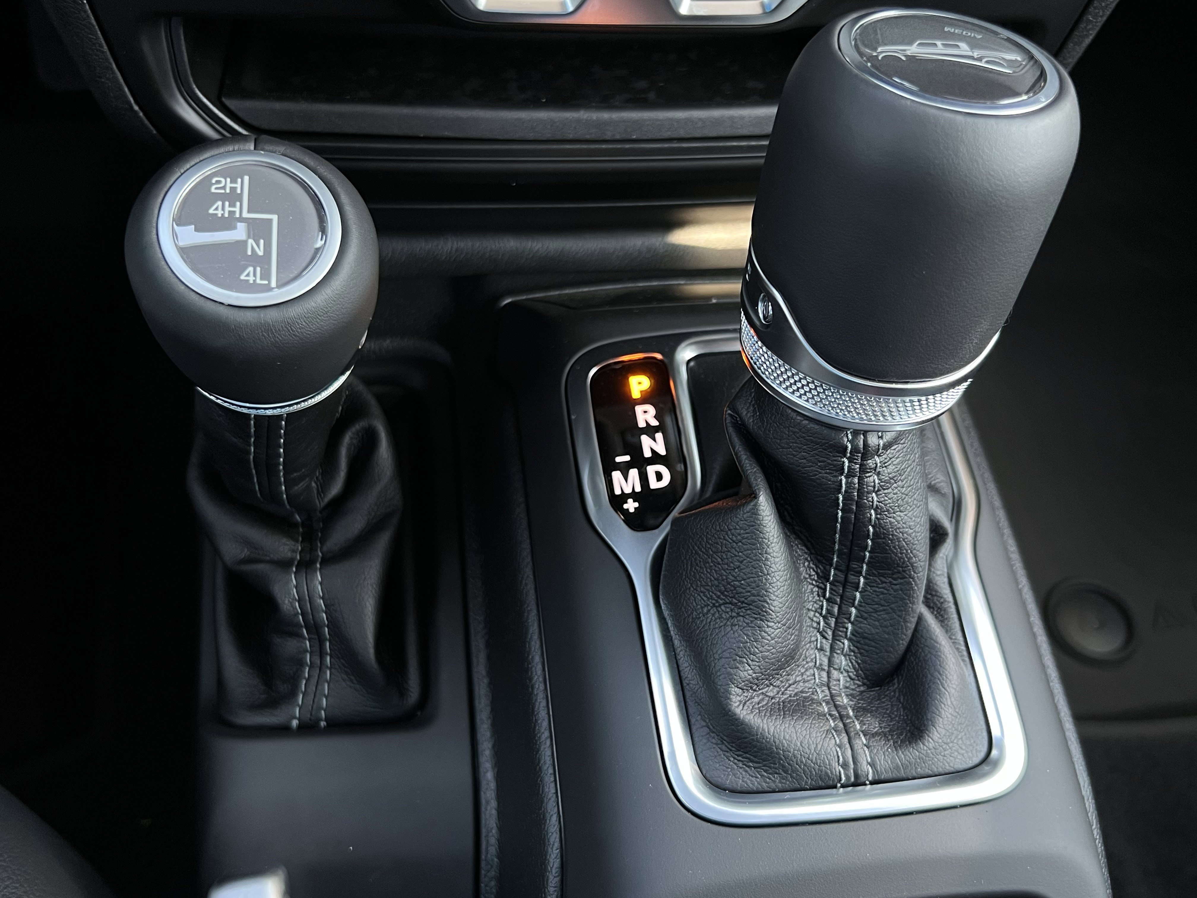 New 2025 Jeep Gladiator Sport image 21