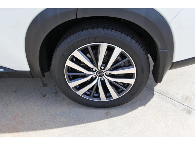 Used 2022 Nissan Pathfinder Platinum w/ Cargo Package FWD image 7
