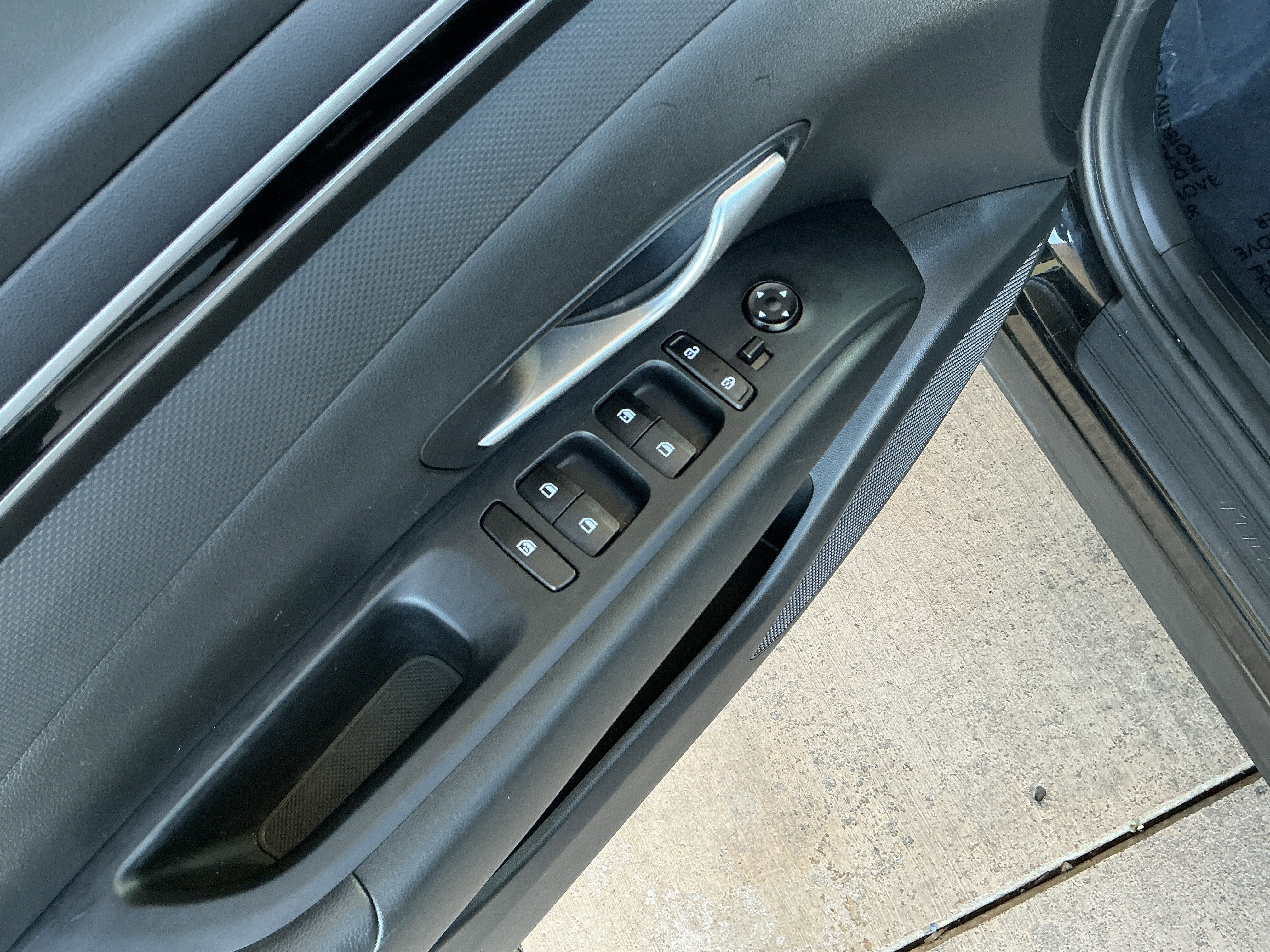 Used 2024 Hyundai Tucson SE image 15