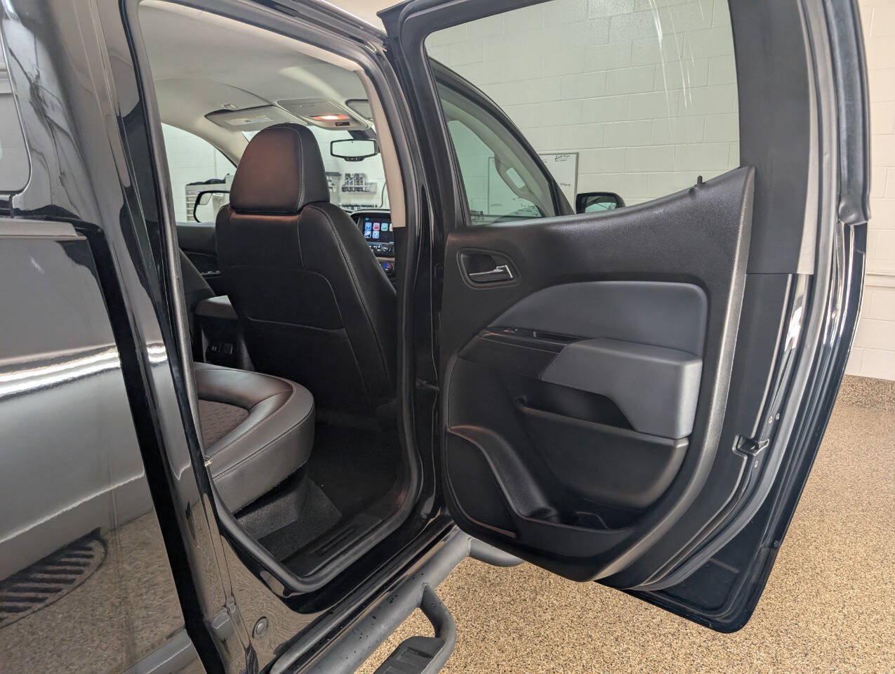 Used 2015 Chevrolet Colorado Z71 AWD/4WD image 15