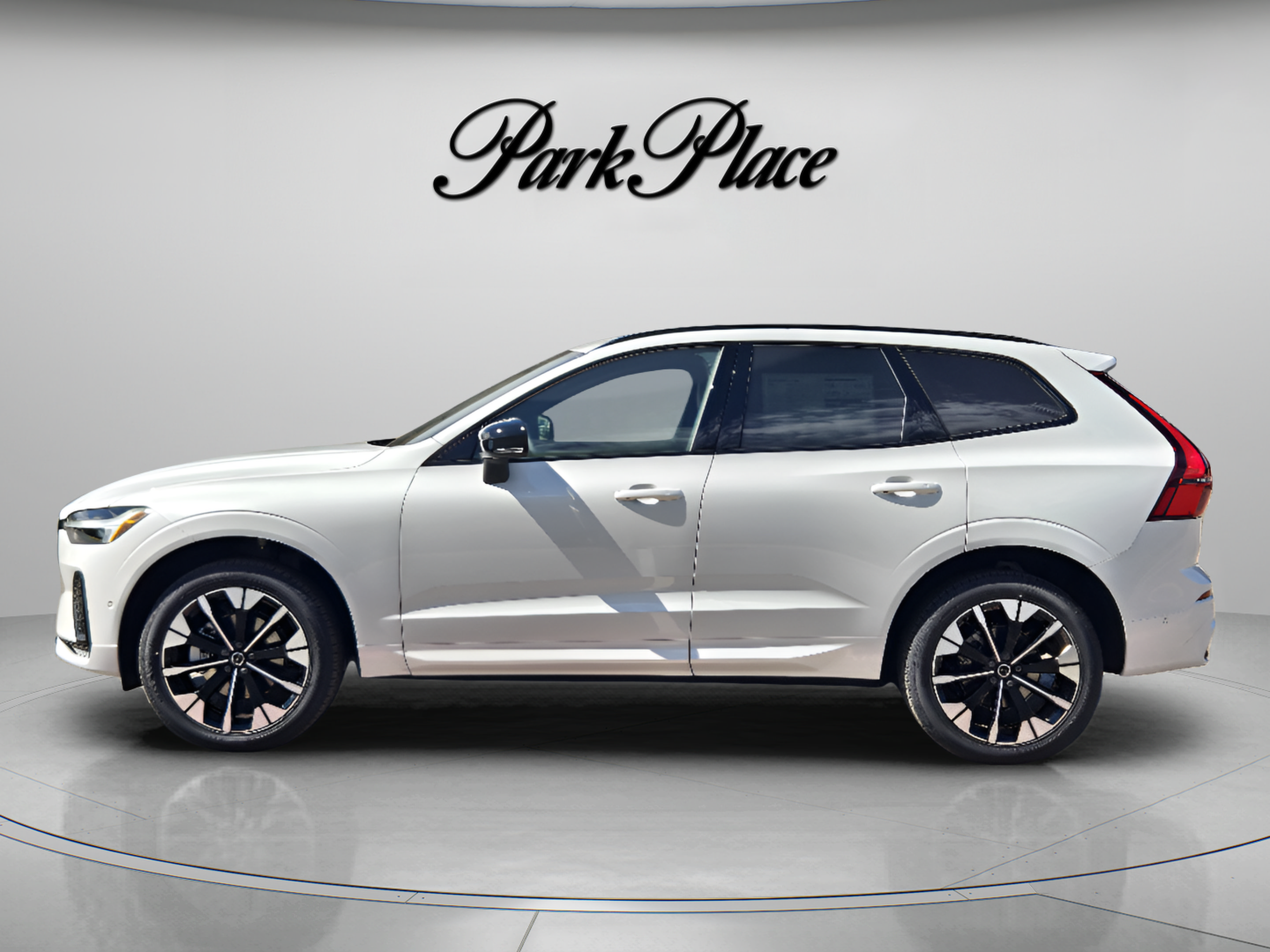 Used 2026 Volvo XC60 B5 Plus w/ Protection Package Premier AWD/4WD image 2
