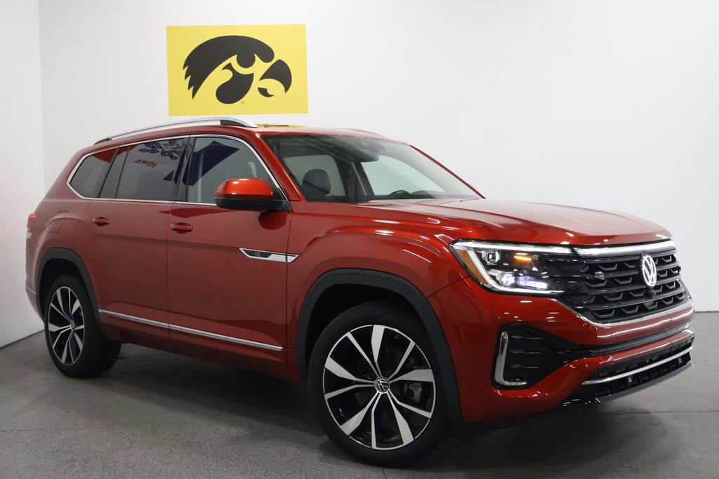 Used 2024 Volkswagen Atlas SEL Premium R-Line image 2