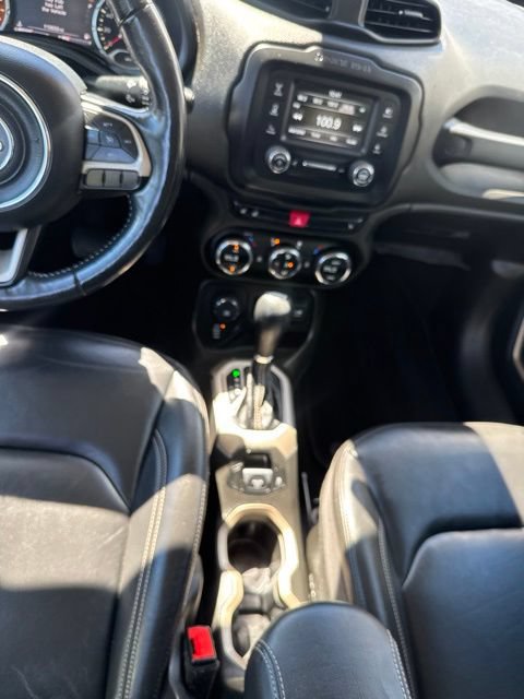 Used 2017 Jeep Renegade Limited AWD/4WD image 28