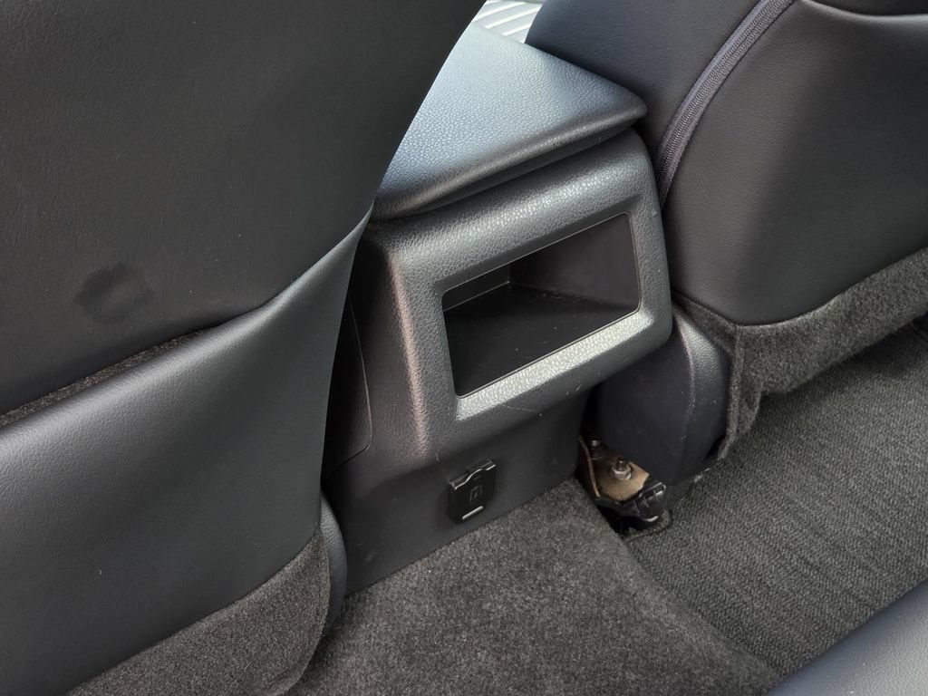 Used 2023 Toyota Camry SE FWD image 28