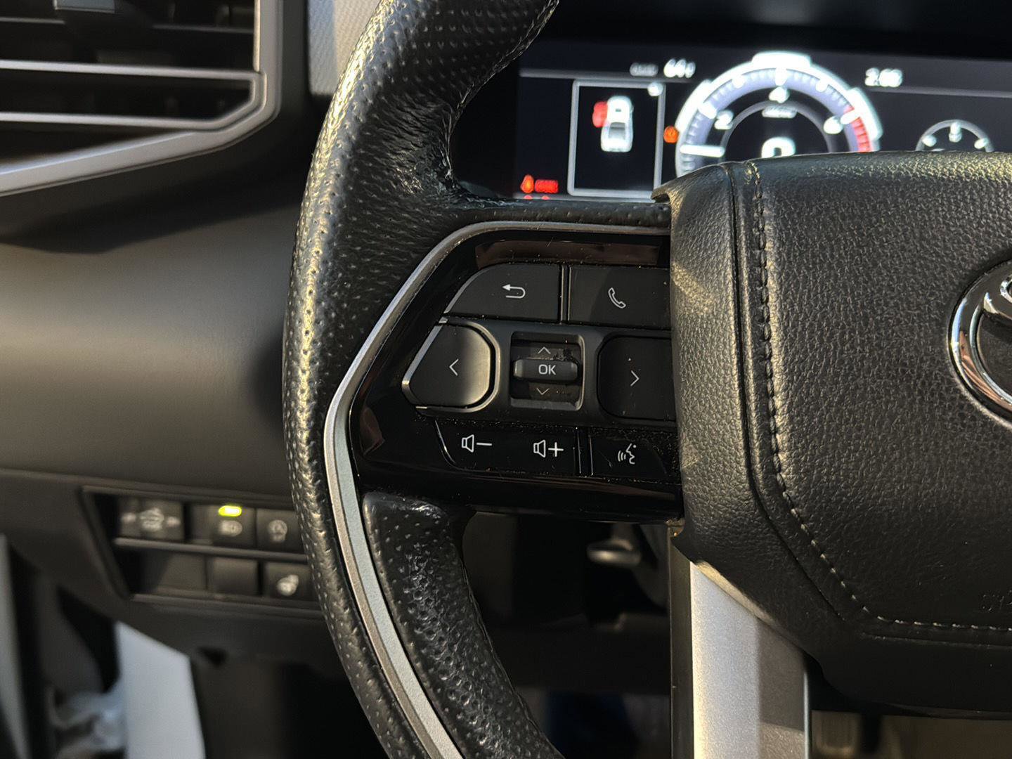 Used 2024 Toyota Tundra Limited image 18